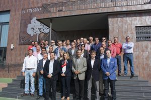 Visita de la consejera a las obra de abastecimiento al Condado